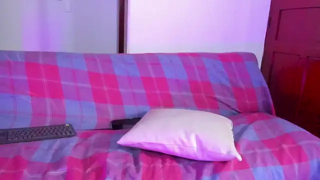 Nikki  uwu online show from 30, 4, 2026