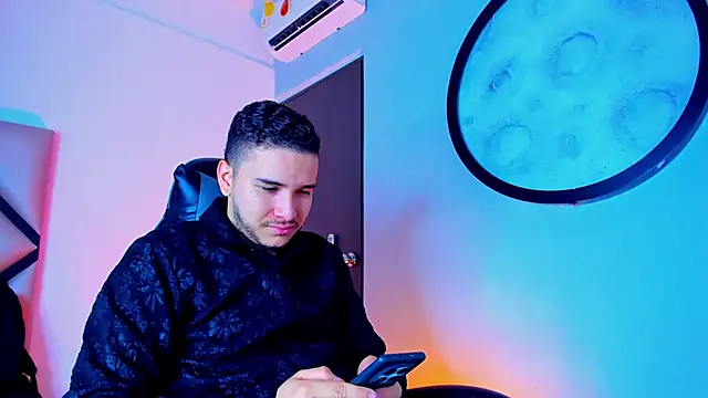 Snapshot of mike_257 chatting on 29, 11, 2025 mike 257 online show from 29, 11, 2025