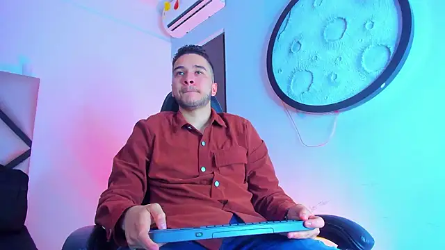 Snapshot of mike_257 chatting on 19, 1, 2026 mike 257 online show from 19, 1, 2026