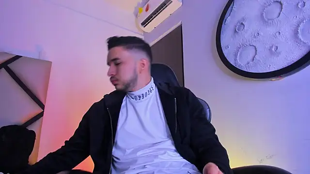 Snapshot of mike_257 chatting on 17, 2, 2026 mike 257 online show from 17, 2, 2026