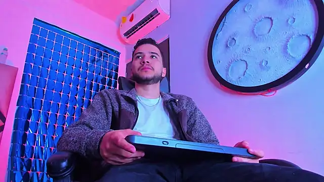 Snapshot of mike_257 chatting on 10, 3, 2026 mike 257 online show from 10, 3, 2026