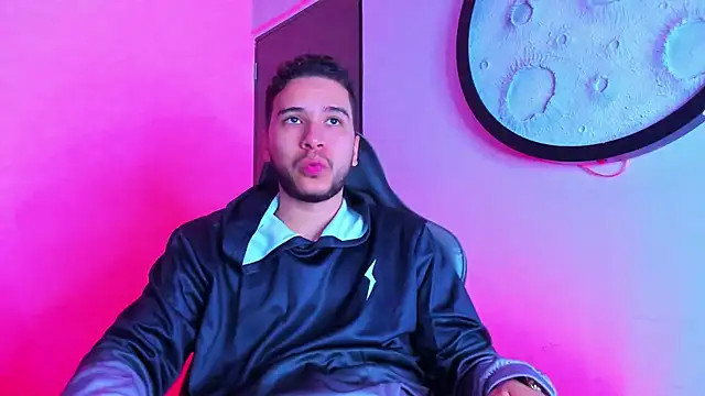 Snapshot of mike_257 chatting on 23, 3, 2026 mike 257 online show from 23, 3, 2026