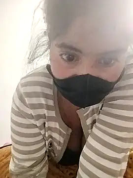 Snapshot of Hot_Angle chatting on 24, 11, 2025 Hot Angle online show from 24, 11, 2025