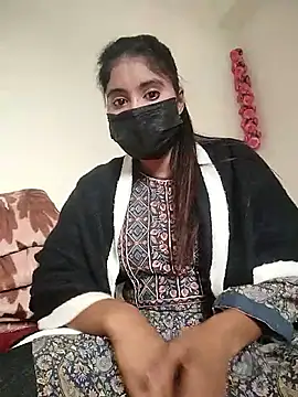 Snapshot of Hot_Angle chatting on 2, 12, 2025 Hot Angle online show from 2, 12, 2025