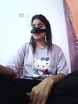 Snapshot of Hot_Angle chatting on 18, 6, 2026 Hot Angle online show from 18, 6, 2026