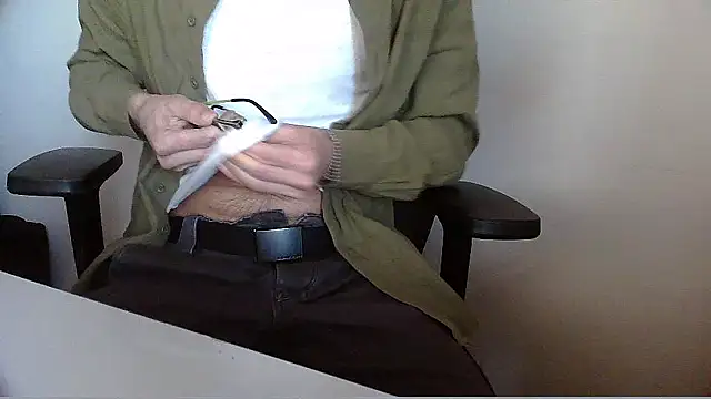 Snapshot of topg84 chatting on 17, 5, 2026 topg84 online show from 17, 5, 2026