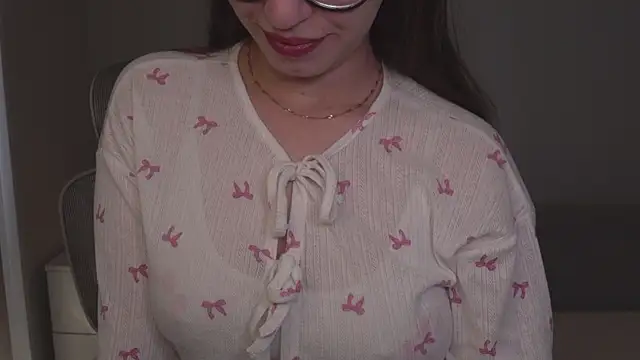 Snapshot of WhyEmmyCry chatting on 26, 6, 2026 WhyEmmyCry online show from 26, 6, 2026