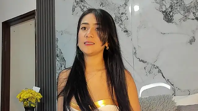 Snapshot of elissaWhite chatting on 18, 12, 2025 elissaWhite online show from 18, 12, 2025