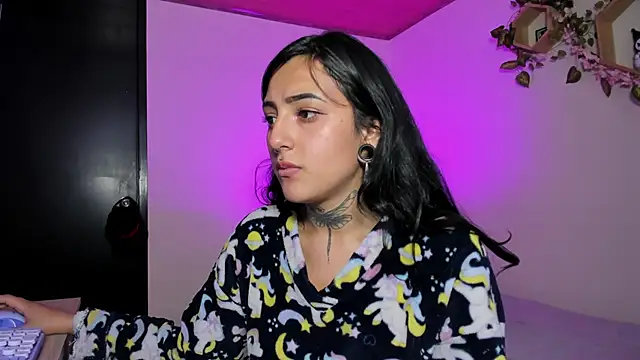 Snapshot of miku_st chatting on 3, 2, 2026 miku st online show from 3, 2, 2026