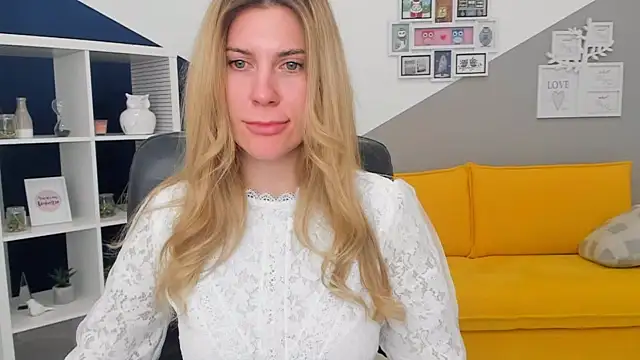 Snapshot of AryaAltkerer chatting on 8, 3, 2026 AryaAltkerer online show from 8, 3, 2026