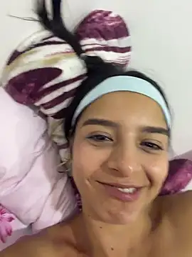 Snapshot of violeta365 chatting on 5, 7, 2026 violeta365 online show from 5, 7, 2026