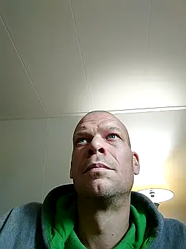 Kinky Play1 online show from 19, 10, 2025