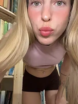 kira mia online show from 5, 5, 2026