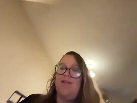 Scarletcum22 online show from 3, 11, 2025