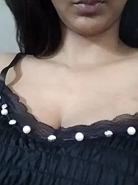 Snapshot of Aaliya_BigBoobs_1 chatting on 6, 6, 2026 Aaliya BigBoobs 1 online show from 6, 6, 2026