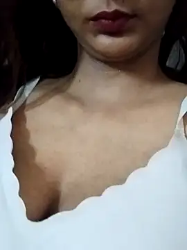 Snapshot of Aaliya_BigBoobs_1 chatting on 25, 6, 2026 Aaliya BigBoobs 1 online show from 25, 6, 2026