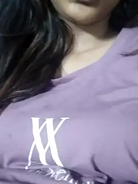 Snapshot of Aaliya_BigBoobs_1 chatting on 11, 7, 2026 Aaliya BigBoobs 1 online show from 11, 7, 2026