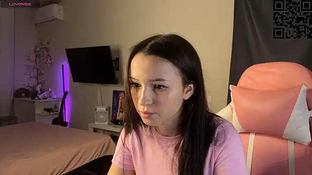 ella simons online show from 9, 11, 2025