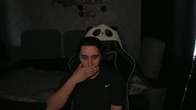 Pohyi  online show from 4, 3, 2026