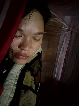 Snapshot of chipu06 chatting on 4, 11, 2025 chipu06 online show from 4, 11, 2025