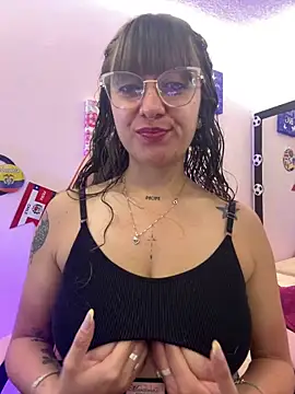 Snapshot of Pinkvixen69 chatting on 22, 6, 2026 Pinkvixen69 online show from 22, 6, 2026