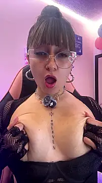 Pinkvixen69 online show from 6, 8, 2026