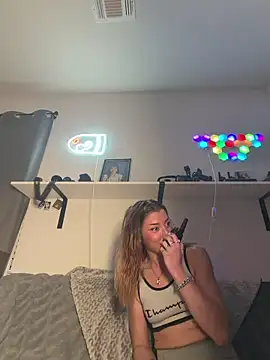 babygirlxchlo online show from 20, 11, 2025