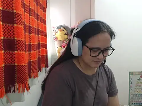 Kinkybela2025 online show from 29, 7, 2026
