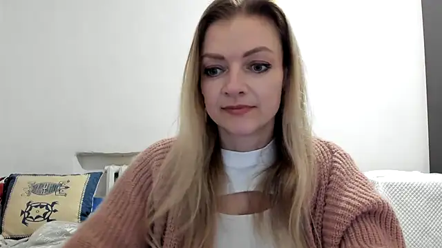 Snapshot of Salionne chatting on 19, 3, 2026 Salionne online show from 19, 3, 2026