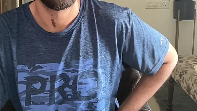 Snapshot of MakeMeAwareAah chatting on 29, 11, 2025 MakeMeAwareAah online show from 29, 11, 2025