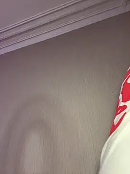 Snapshot of HugeBoobsAlice chatting on 21, 12, 2025 HugeBoobsAlice online show from 21, 12, 2025