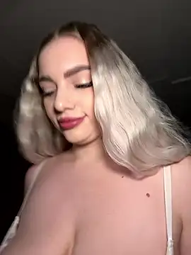 Snapshot of HugeBoobsAlice chatting on 11, 1, 2026 HugeBoobsAlice online show from 11, 1, 2026