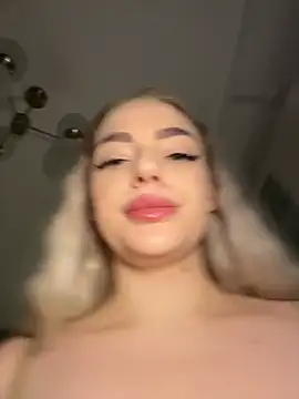 Snapshot of HugeBoobsAlice chatting on 8, 2, 2026 HugeBoobsAlice online show from 8, 2, 2026