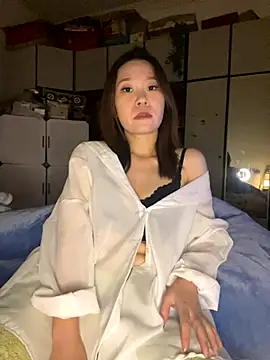 Snapshot of LLLauren_999 chatting on 22, 10, 2025 LLLauren 999 online show from 22, 10, 2025