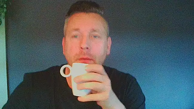 Snapshot of Woody_Longbong chatting on 21, 10, 2025 Woody Longbong online show from 21, 10, 2025