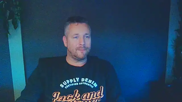 Snapshot of Woody_Longbong chatting on 9, 11, 2025 Woody Longbong online show from 9, 11, 2025