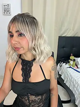Emilyvalk  online show from 11, 6, 2026