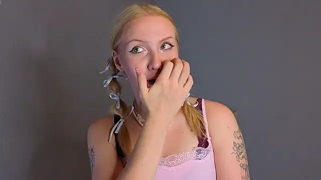 Snapshot of mcdony chatting on 28, 10, 2025 mcdony online show from 28, 10, 2025