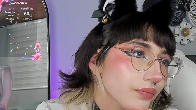 Snapshot of valkyra_catnoir chatting on 23, 10, 2025 valkyra catnoir online show from 23, 10, 2025