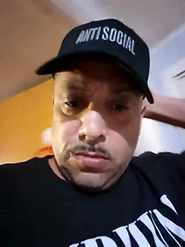 LatinDaddy773 online show from 20, 10, 2025