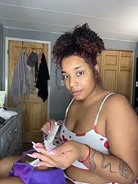 Nahomy Sara online show from 25, 3, 2026