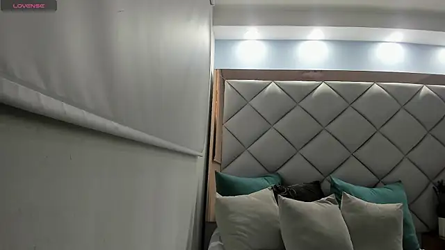 mirandaduboiss online show from 20, 11, 2025