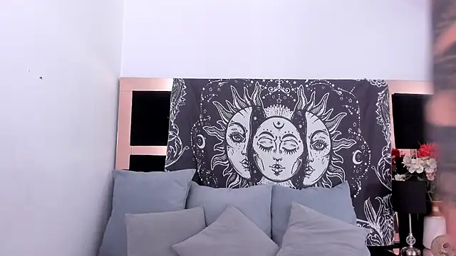 mirandaduboiss online show from 30, 4, 2026
