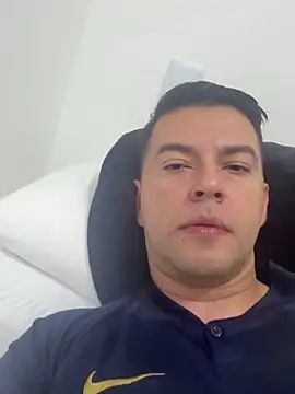 Snapshot of Fox73x chatting on 21, 10, 2025 Fox73x online show from 21, 10, 2025