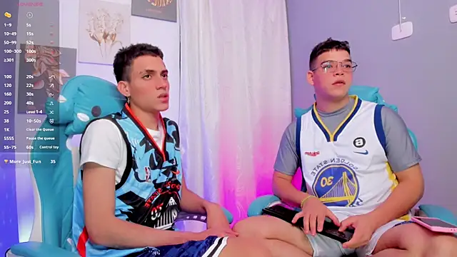 joaquin and jake  online show from 21, 10, 2025