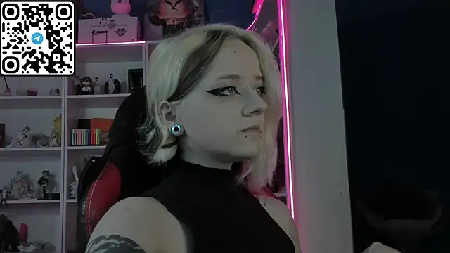 Holy Mistress S online show from 3, 5, 2026