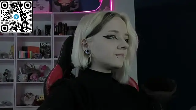 Holy Mistress S online show from 5, 5, 2026