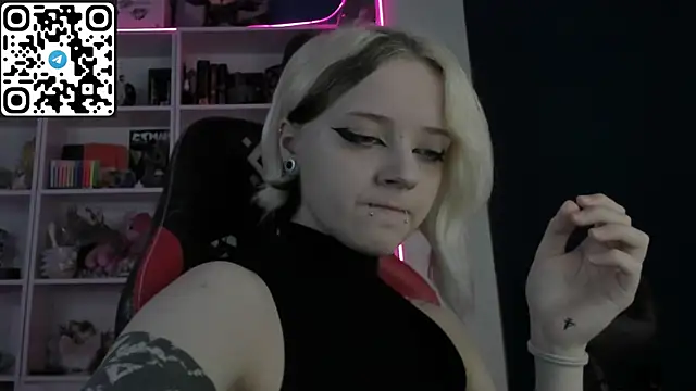 Holy Mistress S online show from 10, 5, 2026