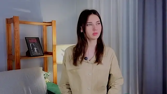 KateCahee online show from 6, 11, 2025