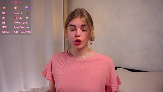 Snapshot of MelodyBaur chatting on 3, 6, 2026 MelodyBaur online show from 3, 6, 2026